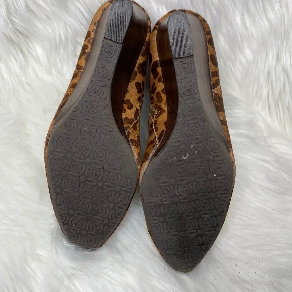 Adrienne Vittadini Sarah Leopard Wedges Size 10